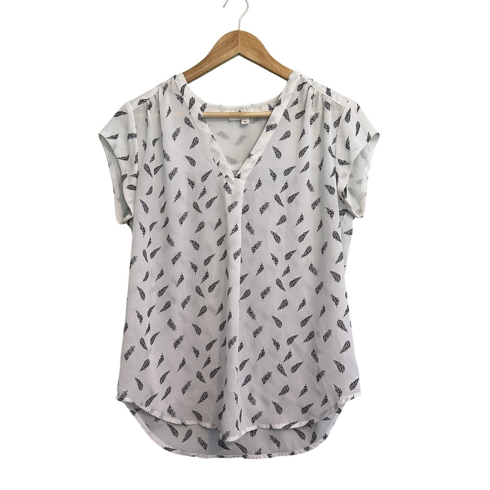 fun2fun Feather Print Blouse Women Small White Black V-Neck Cap Sleeve Career